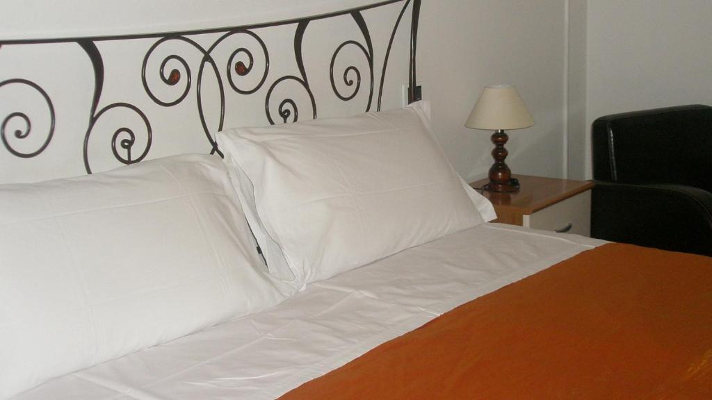 Hotel Athena Spoleto Cameră foto